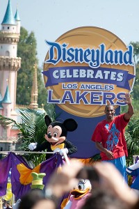 400px-Disneyland_Hosts_Victory_Parade_for_Los_Angeles_Lakers